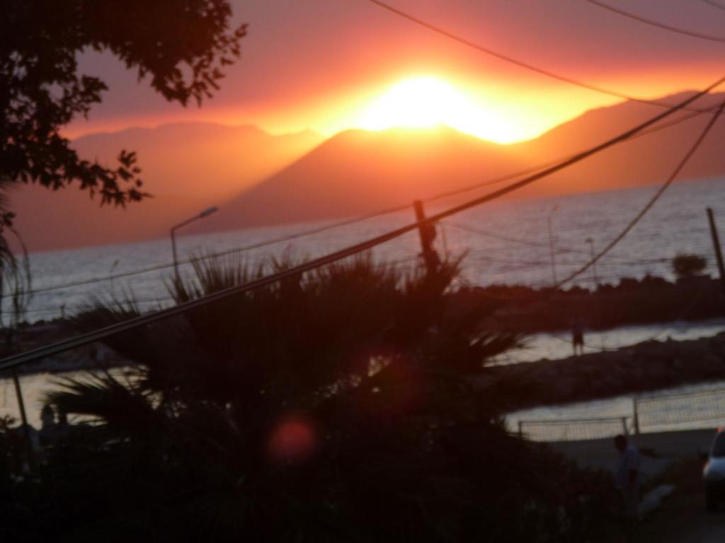 Samos Apart Pension Guzelcamlı Екстериор снимка
