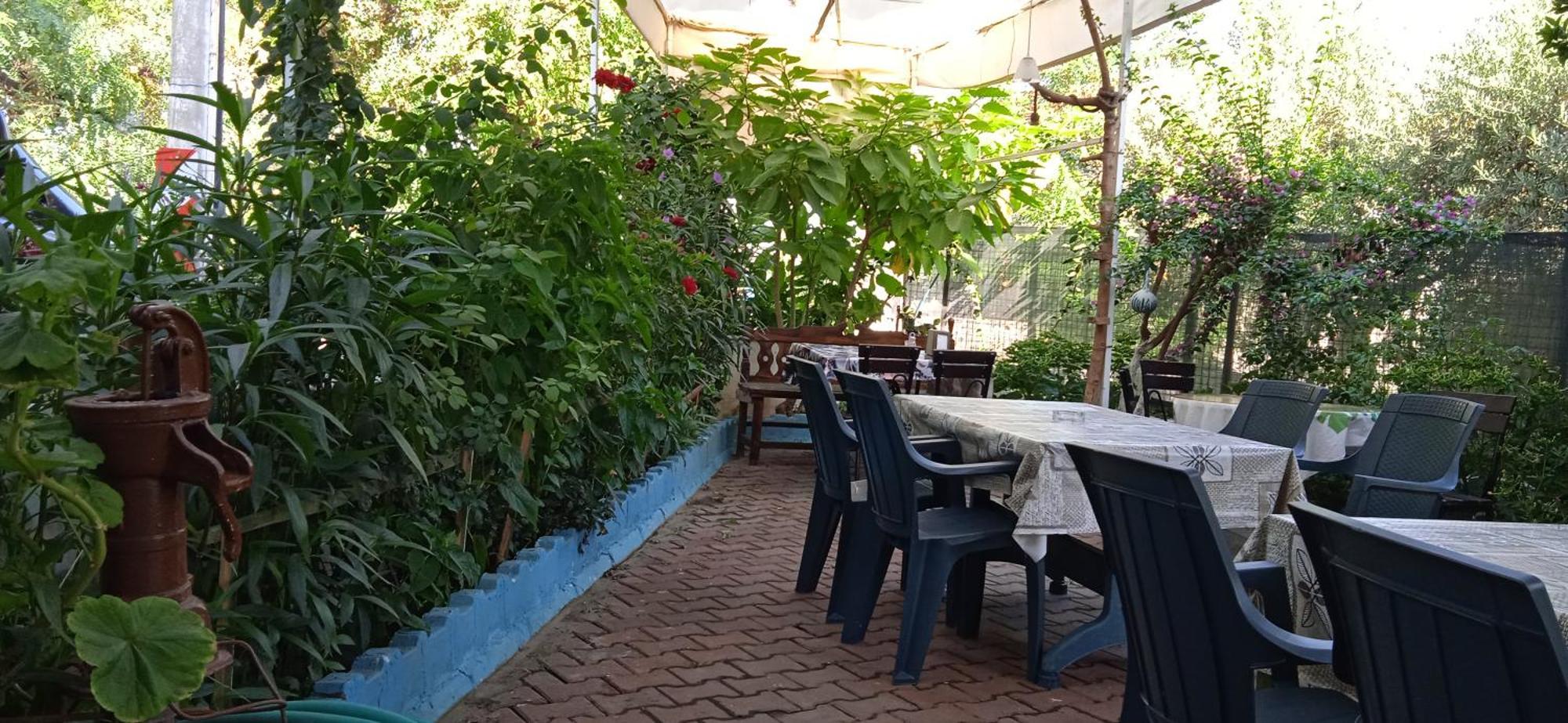 Samos Apart Pension Guzelcamlı Екстериор снимка